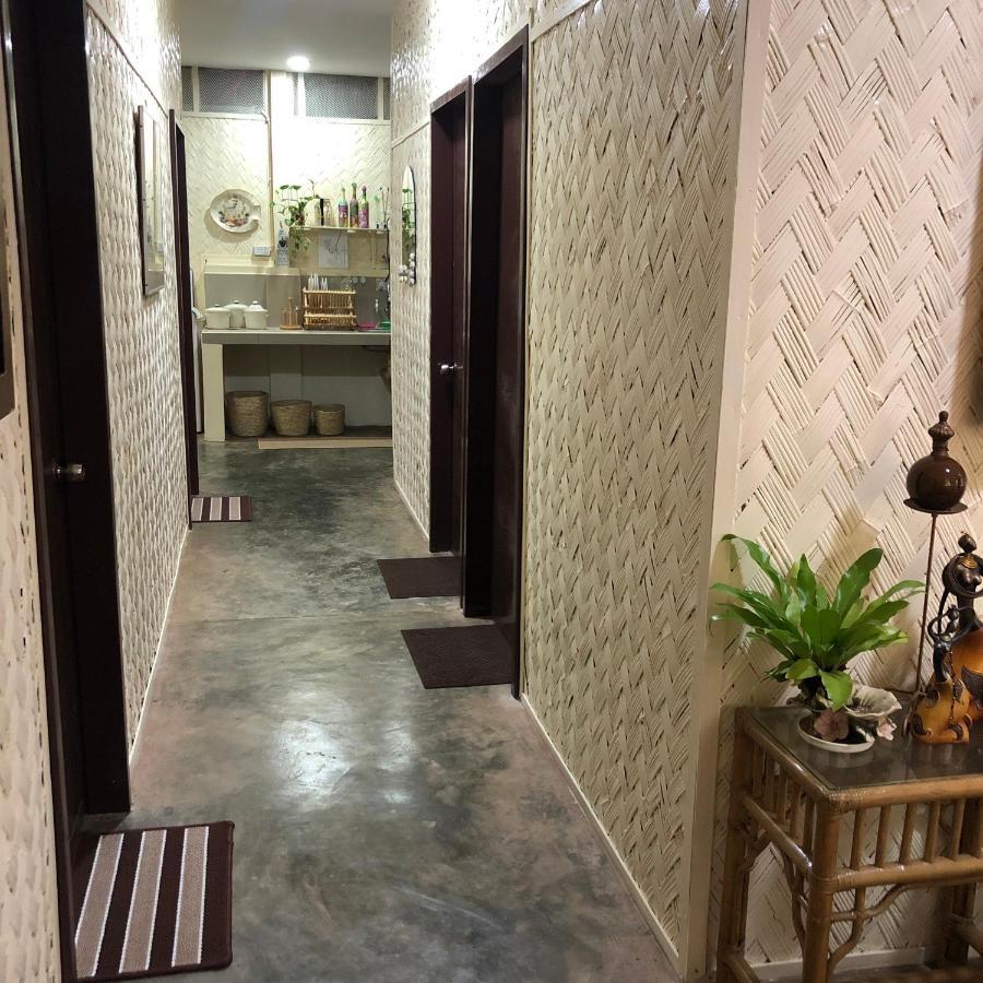 Hiraya Homestay Coron Exterior foto
